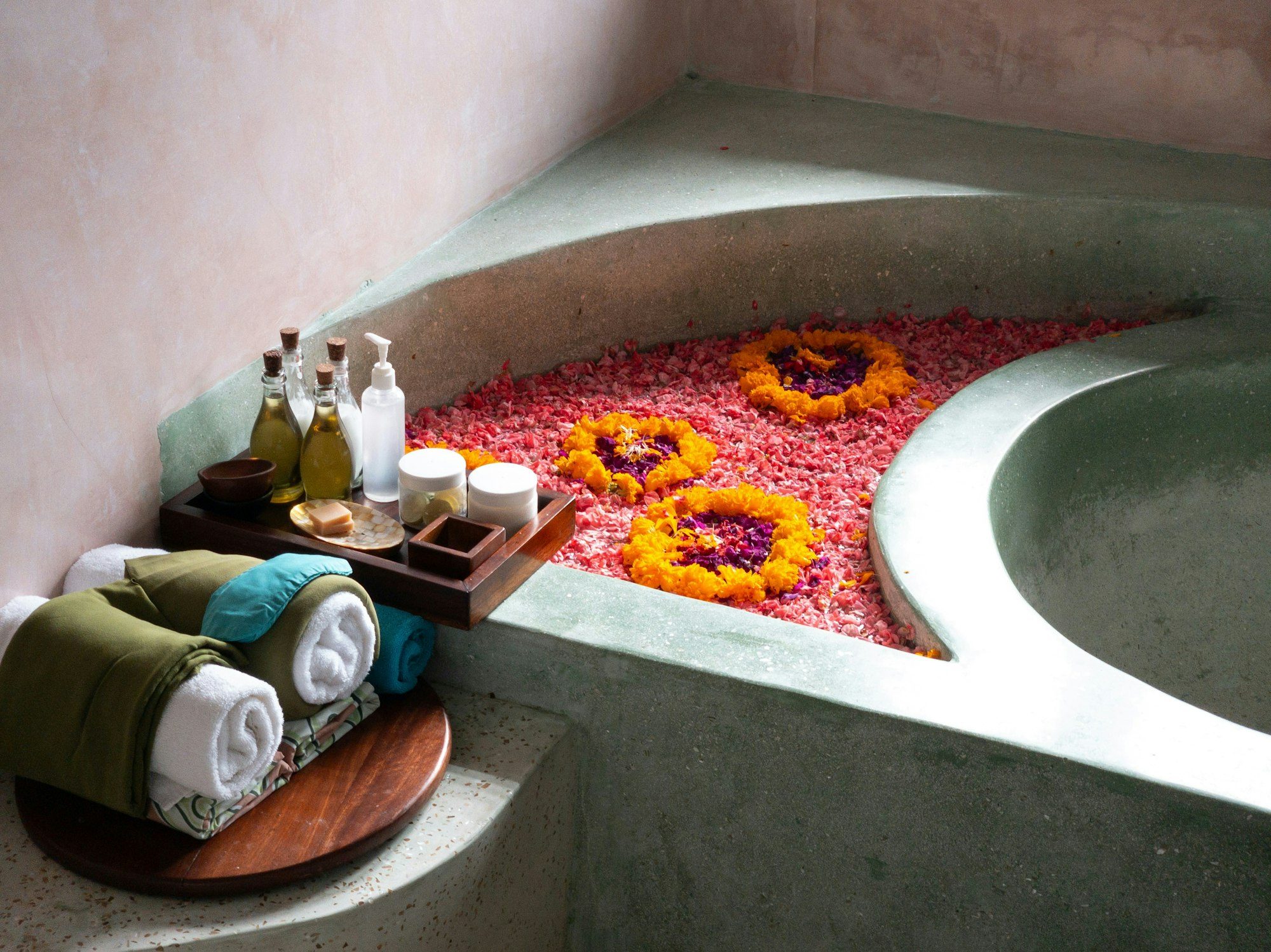 Toallas y detalles de spa (imagen ilustrativa)